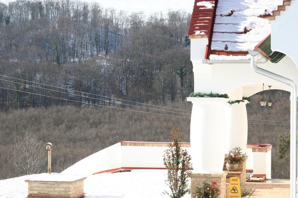 Palos Resort Zalacsany Exterior photo